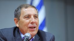 ¿Qué dice Oddone sobre más impuestos?: desde el FA advierten que no es una discusión cerrada