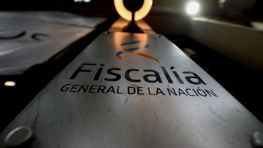 Dos policías detenidos por vínculos con bandas de Villa Española