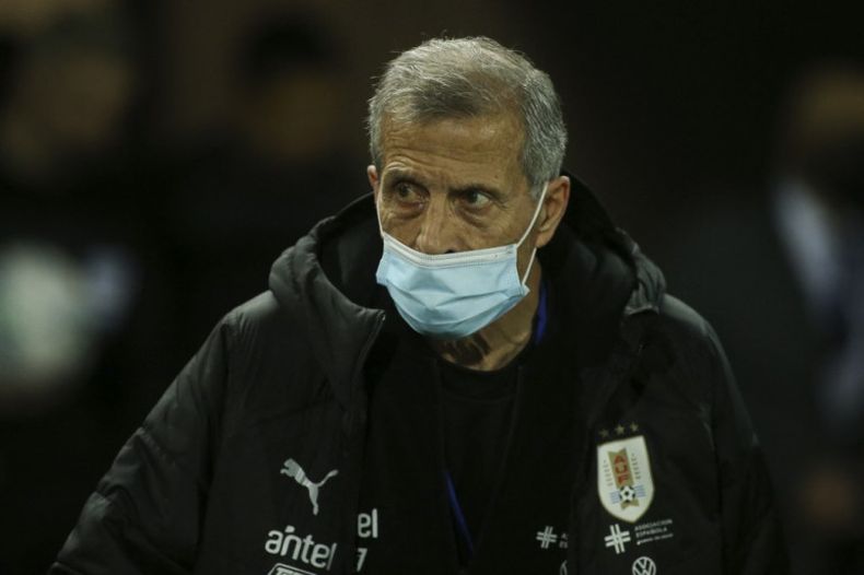 Tabárez buscará limitar y ofender de alguna manera a Argentina
