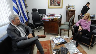 Argimón se reunió con Robert Silva por suspensión de asignaciones