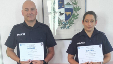 Policías salvaron a niña de dos años tras practicarle RCP.