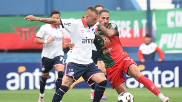 nacional gano 3-1 contra boston river en el gran parque central pero no alcanzo