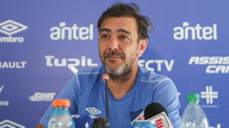 Álvaro Recoba habló en conferencia de prensa&nbsp;