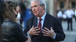 Heber se reunió con padres y docentes de Ciudad del Plata
