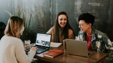 Siete de cada diez uruguayos se declaran felices en sus trabajos, según una encuesta