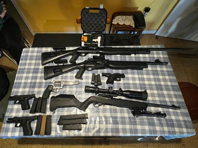 La Policía incautó un arsenal destinado a bandas criminales: hubo 18 allanamientos en cinco departamentos