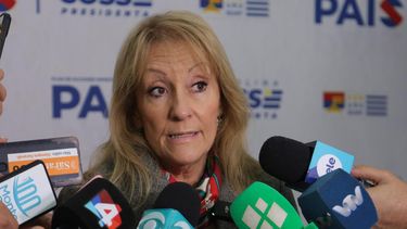 Carolina Cosse: A la gente sí la amedrentan las piedras, y están volando balas / FocoUy