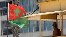Oposición pidió a la IM que obligue a colocar bandera sanitaria en playas si se superan niveles de coliformes