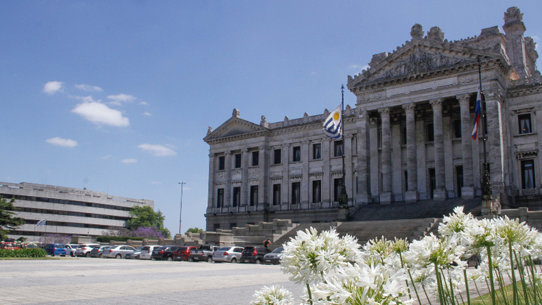 Exreclusos trabajarán en el Palacio Legislativo mediante un plan piloto de reinserción laboral