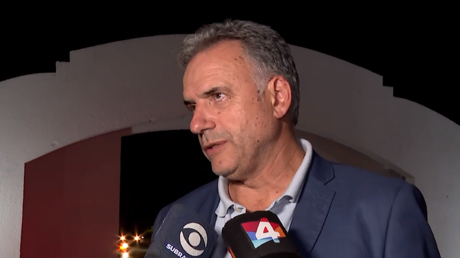 Orsi dijo que el gobierno analiza un ajuste de combustibles y definirá el precio en los próximos días