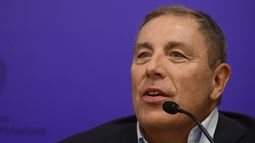 Gabriel Oddone anunció una serie de medidas para hacer frente a la apreciación del peso frente al dólar