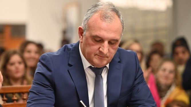 Intendente de Lavalleja adelantó que trabajos en la zona de incendio se prolongarán por dos o tres días más