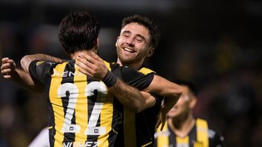 penarol derroto a plaza colonia y esta en semifinales