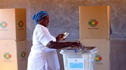 Zimbabue vota por primera vez tras la caída de Mugabe