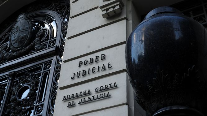 Juez Recarey resolvió suspender vacunación anticovid en niños menores de 13 años