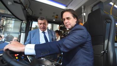 Precio del boleto podría bajar con la incorporación del 100% de las flotas eléctricas, según Salgado