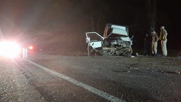 Un conductor de 45 años murió tras intentar rebasar a un auto