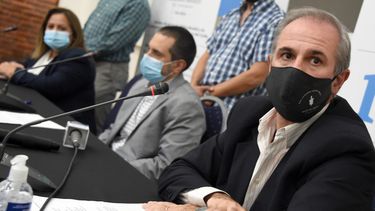 SMU y Sociedades Científicas piden reducir movilidad en su máxima expresión