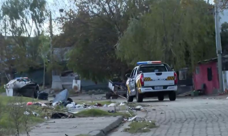 Rapiña en Malvín Norte: delincuentes estaban armados y con perros pitbull que mordieron a la víctima