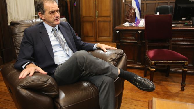 Manini Ríos sobre cambio en norma antitabaco: No veo que afecte mucho