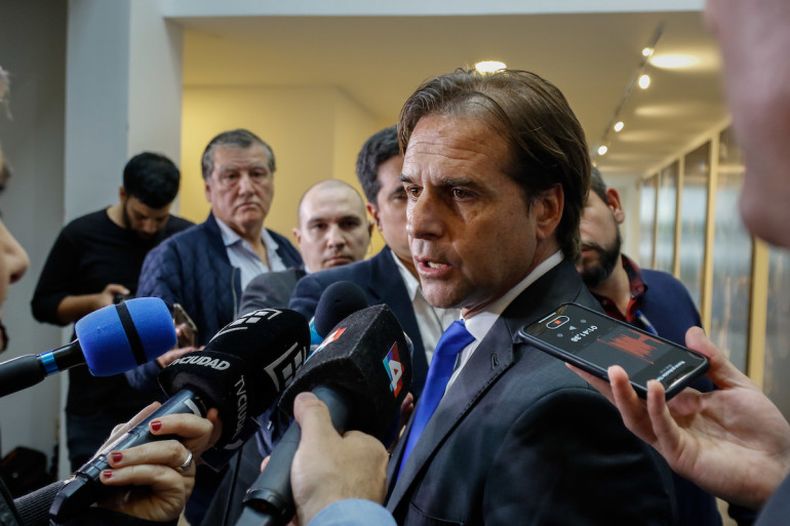 Lacalle Pou felicitó a Joe Biden por su triunfo electoral