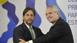 Reacciones tras cruce entre Lacalle Pou y Alberto Fernández.