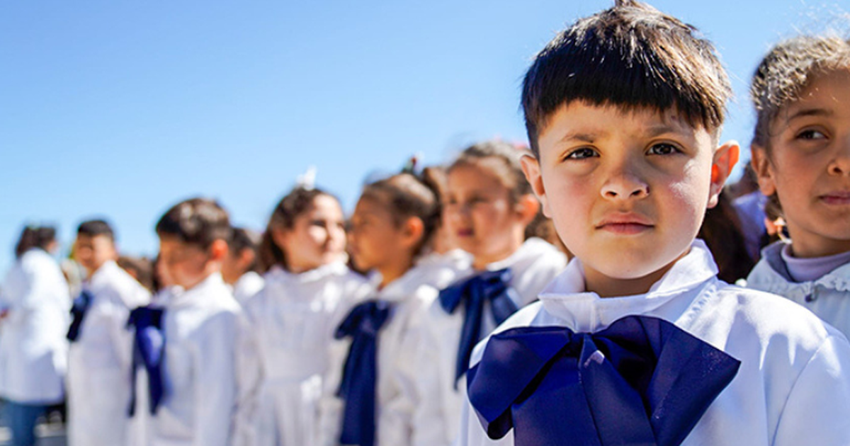 El Frente Amplio impulsó proyecto para que trabajadores puedan asistir a actividades escolares sin descuentos