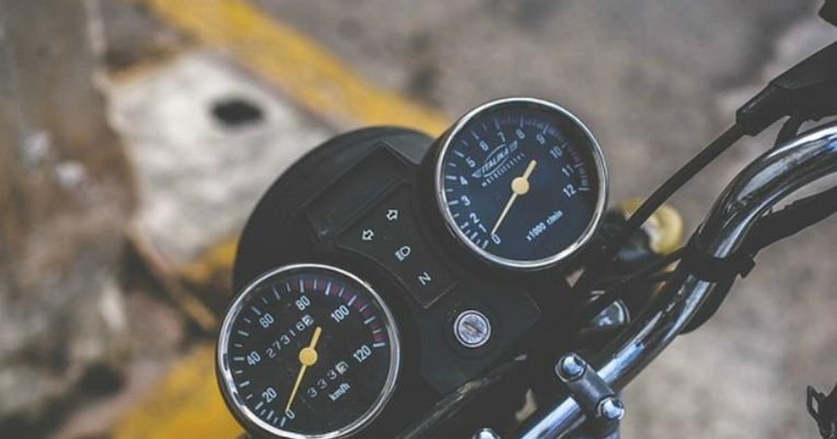 Motociclista murió tras un choque frontal con un auto en Cam