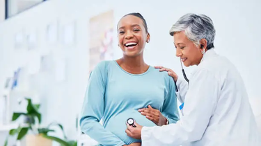 Ginecólogos piden aumento en el tiempo de atención en policlínicas para mejorar la calidad asistencial