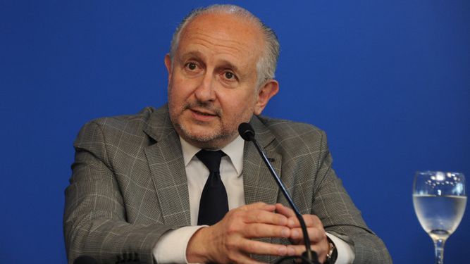 El ministro de Educación y Cultura, Pablo da Silveira.