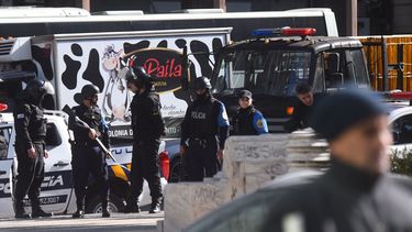 Plaza Independencia: hubo incidentes en manifestación de trabajadores de la pesca