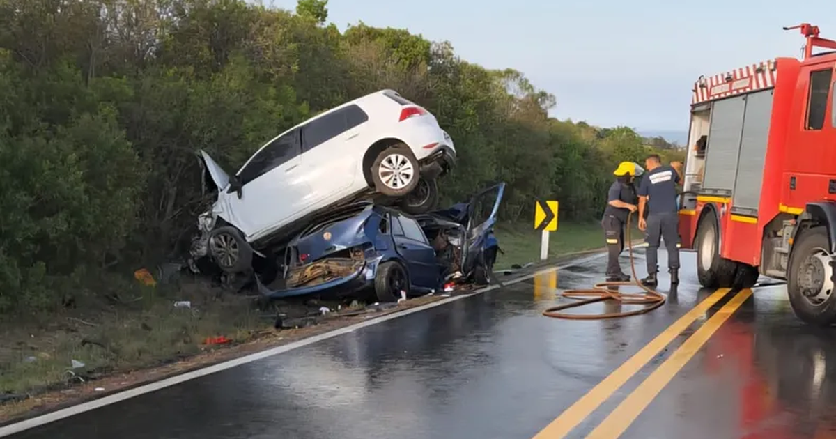 Imputaron a conductor con medidas limitativas por siniestro en el que murieron dos jóvenes de 18 años en Maldonado