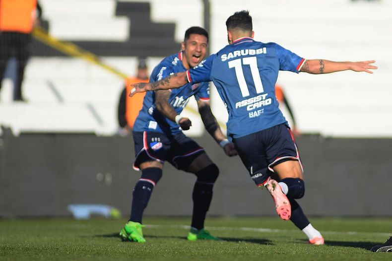 Nacional hizo un partido redondo y ganó 6-0 a Danubio en Jardines del ...