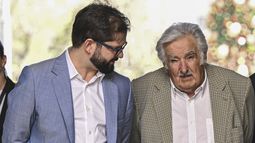 Gabriel Boric despidió a José Mujica y manifestó su intención de asistir al velorio