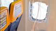 Ventana de un avión de Ryanair se desprendió en vuelo: un pasajero fue parcialmente succionado al exterior Ventana de un avión de Ryanair se desprendió en vuelo: un pasajero fue parcialmente succionado al exterior