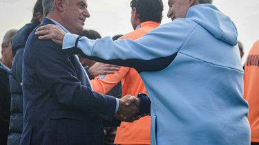 El presidente Yamandú Orsi visitó el Complejo Celeste y estuvo con jugadores y cuerpo técnico El presidente Yamandú Orsi visitó el Complejo Celeste y estuvo con jugadores y cuerpo técnico