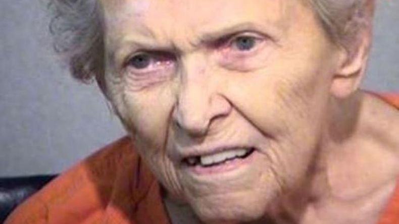 Una mujer de 90 años mató a su hijo para no ir a una residencia
