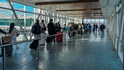 Ministerio de Turismo en Parlamento.