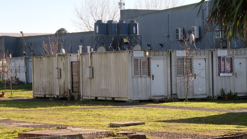 Hombre de 70 años que vivía en casa del Mides fue encontrado muerto dentro de la vivienda