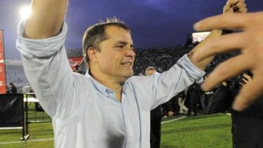 Diego Aguirre vuelve a ser entrenador de Peñarol.