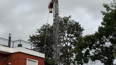 Una grúa de construcción colapsó en la zona del Jacinto Vera