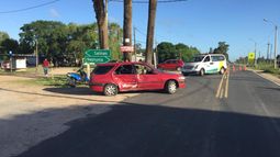 Un motociclista falleció al impactar contra un auto en Salinas