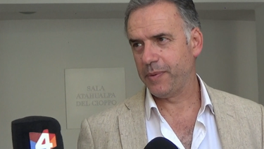 Precandidato a la Presidencia por el Frente Amplio, Yamandú Orsi.