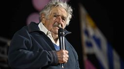 Mujica: Algunos señores confunden la tarea ejecutiva con la legislativa