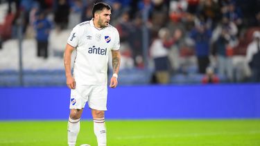Nacional goleó a Cerro en el cierre del Apertura con una gran noche de Maxi Gómez Nacional goleó a Cerro en el cierre del Apertura con una gran noche de Maxi Gómez
