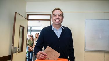 Sebastián Andújar votó en Canelones y destacó la jornada cívica: Nuestro país es un ejemplo