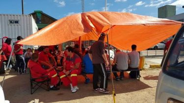 Trabajadores ocupan planta de Acodike.