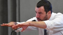 Salvini propone crear centros para migrantes al sur de Libia
