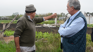 Mattos durante su recorrida por Paysandú.