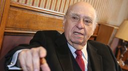 Sanguinetti sobre propuestas del FA: son una fantasía de Alicia en el País de las Maravillas